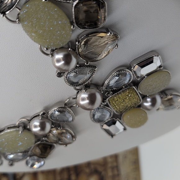 NWT Chicos Perry Bib Necklace Statement Yellow Pearls Clear Gemstones Silver - Picture 3 of 6